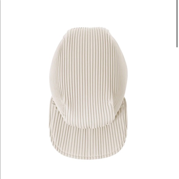 Issey Miyake Accessories - Issey Miyake pleats please cream hat